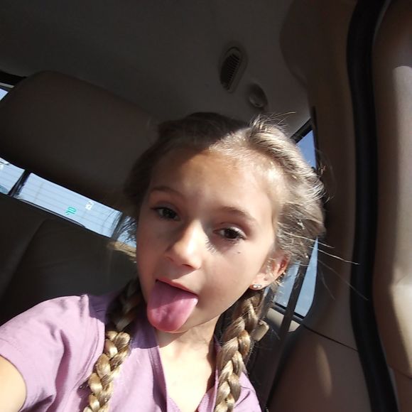 Meet your Posher, Hailey - Picture 1 of 1